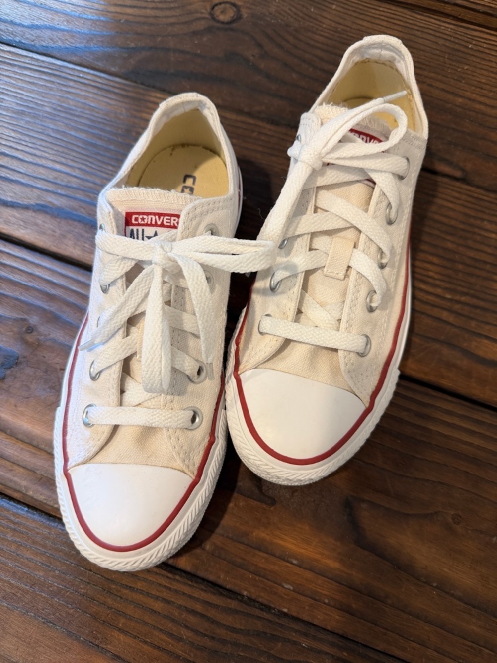 NWT Converse Classic Low Top Sneakers in Cream and Red Trim